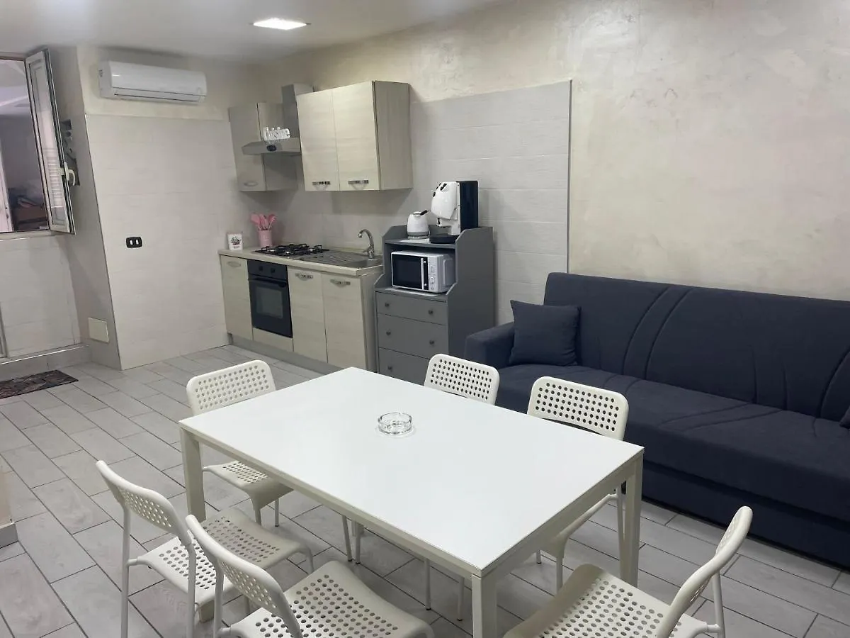 Rosy House Apartment Naples